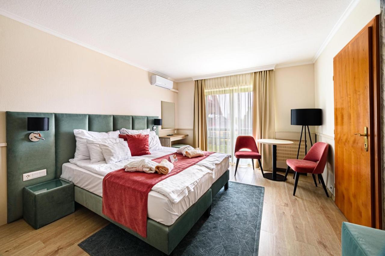 Holiday Club Apartman Hotel Hévíz Extérieur photo
