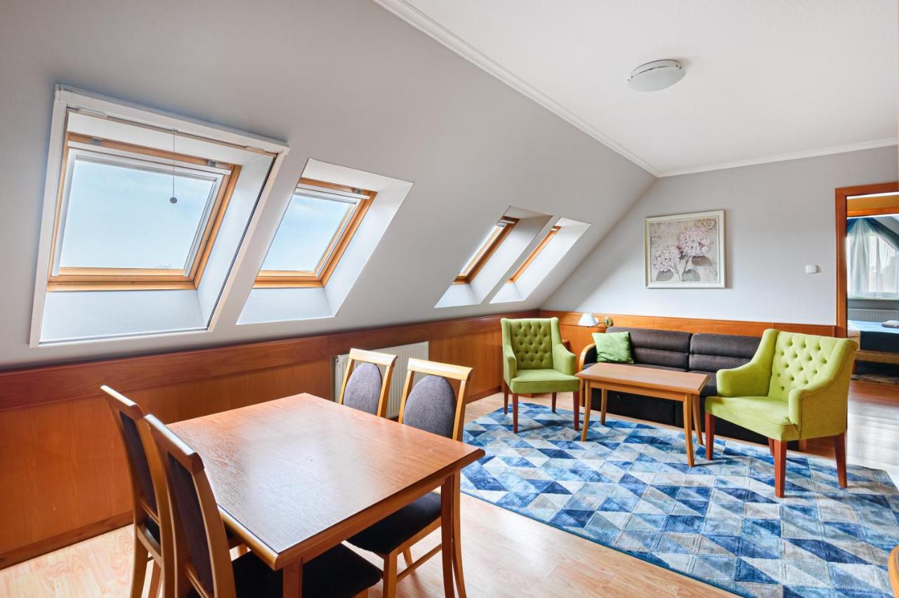 Holiday Club Apartman Hotel Hévíz Extérieur photo