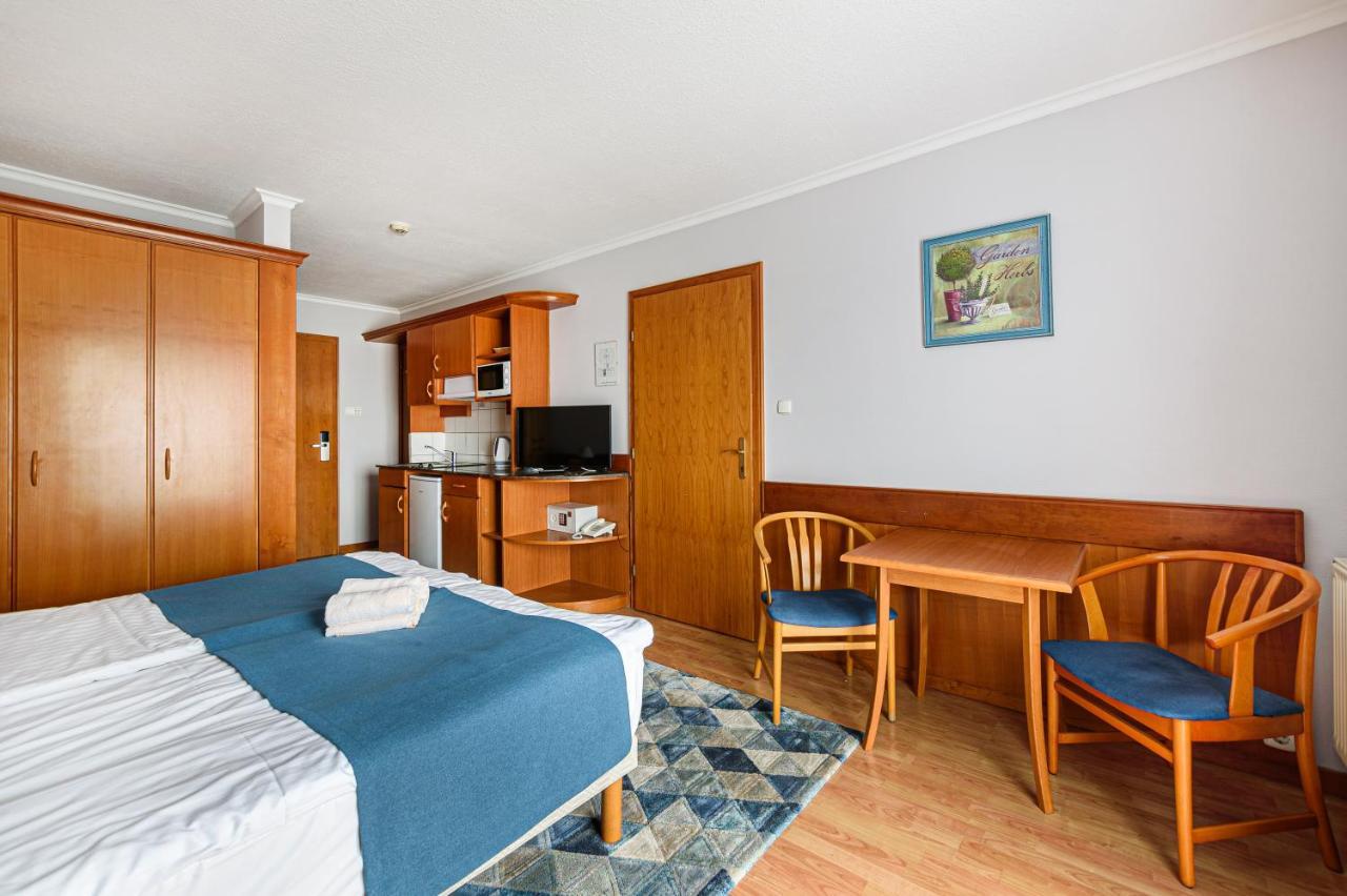 Holiday Club Apartman Hotel Hévíz Extérieur photo