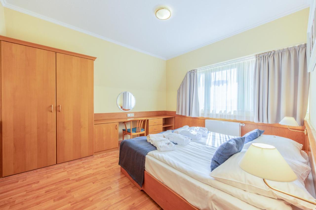 Holiday Club Apartman Hotel Hévíz Extérieur photo