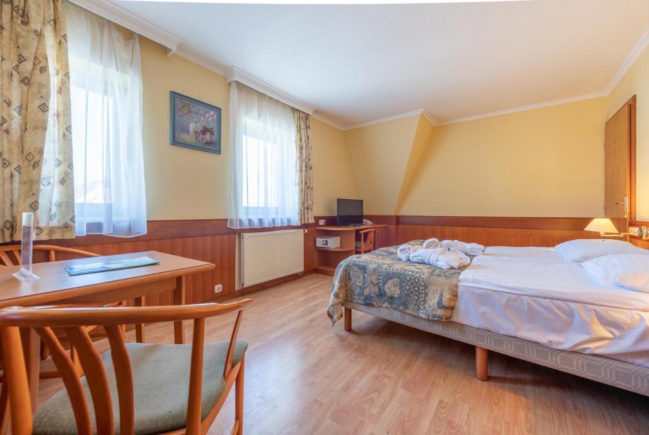 Holiday Club Apartman Hotel Hévíz Extérieur photo