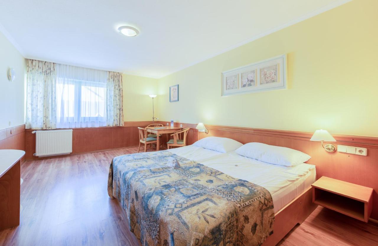 Holiday Club Apartman Hotel Hévíz Extérieur photo